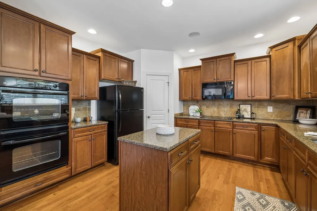 624 Collinscrest Court Nashville TN 37221