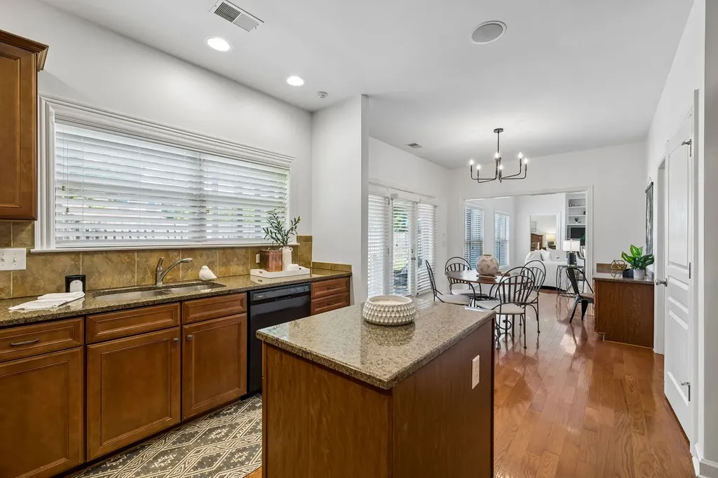 624 Collinscrest Court Nashville TN 37221