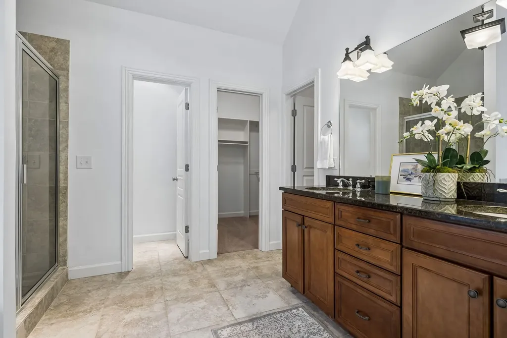 624 Collinscrest Court Nashville TN 37221