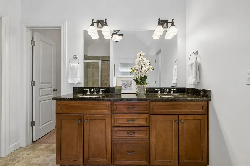624 Collinscrest Court Nashville TN 37221
