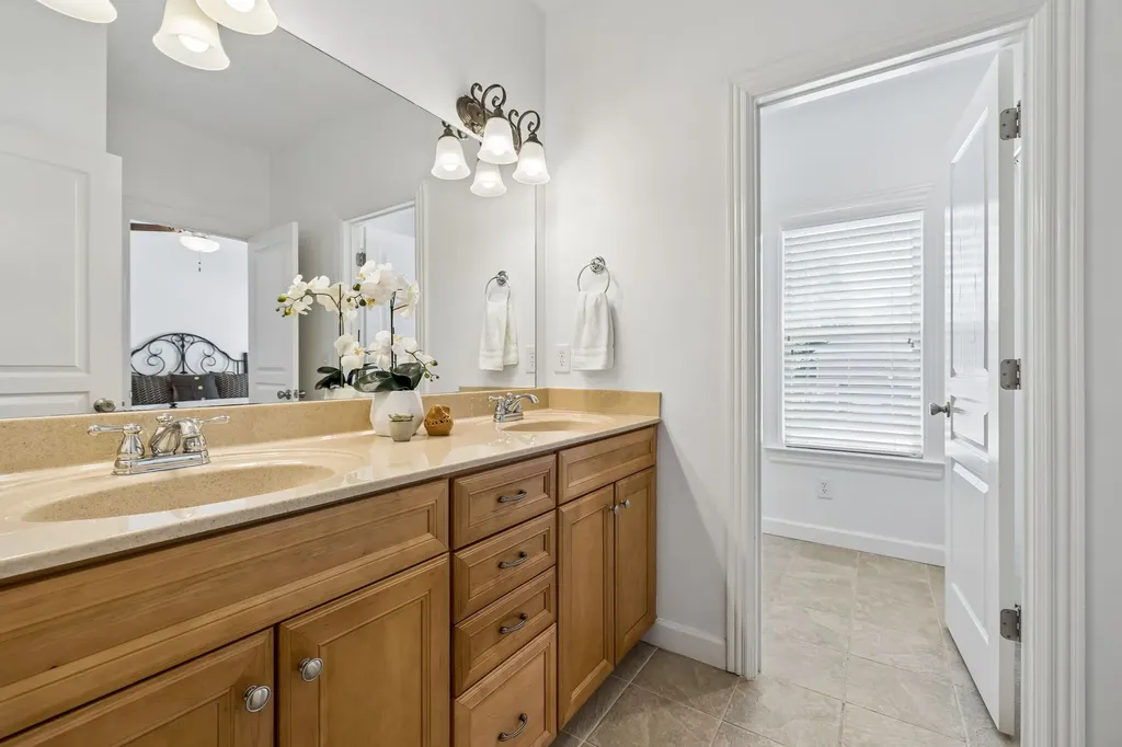 624 Collinscrest Court Nashville TN 37221