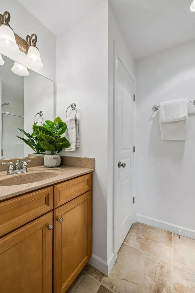 624 Collinscrest Court Nashville TN 37221