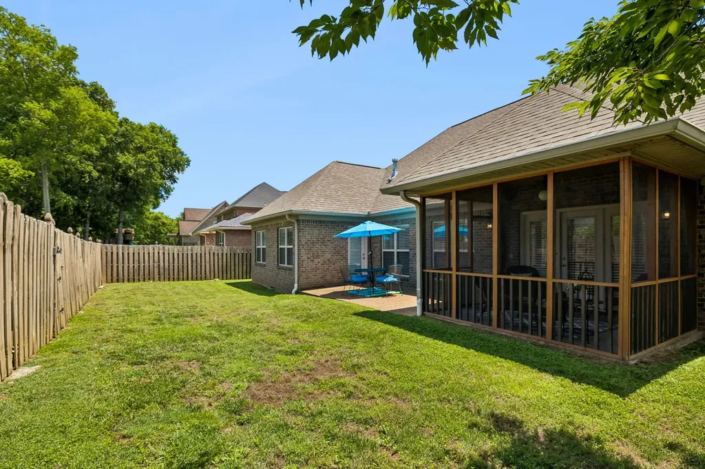 624 Collinscrest Court Nashville TN 37221