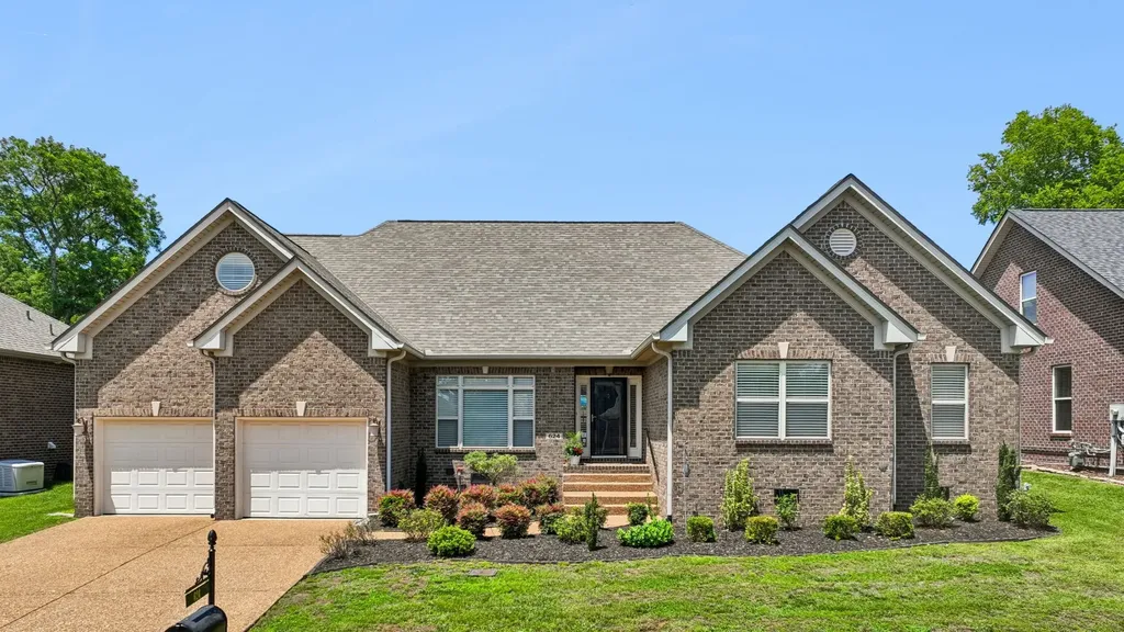 624 Collinscrest Court Nashville TN 37221