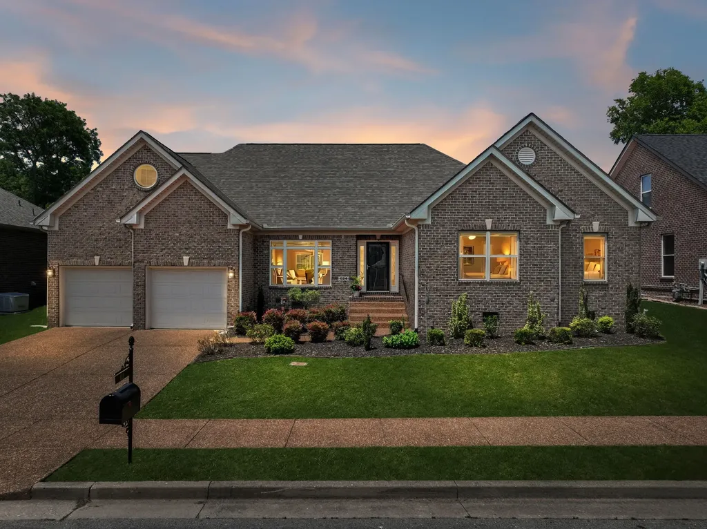 624 Collinscrest Court Nashville TN 37221
