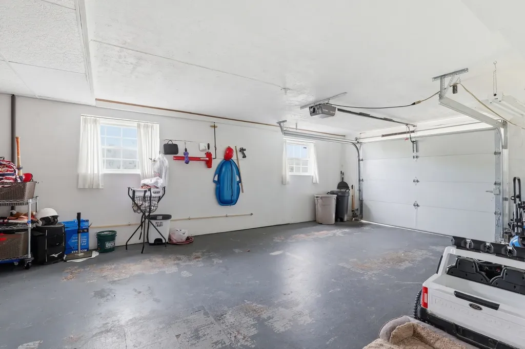 1328 Hillvale Road Louisville TN 37777