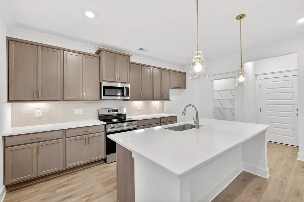 2592 Misty Creek Court Nashville TN 37207