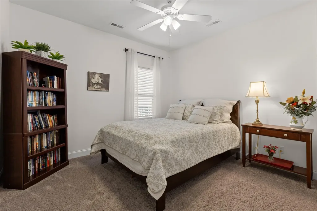 8242 Roy Lane Ooltewah TN 37363