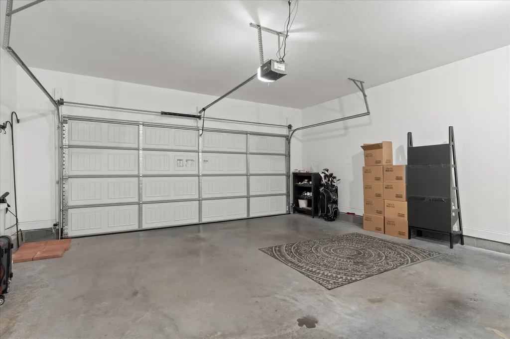 8242 Roy Lane Ooltewah TN 37363