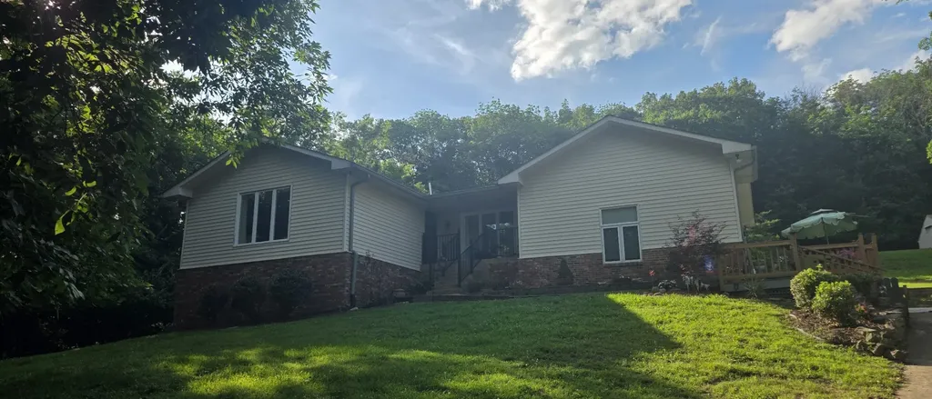1053 Hillview Drive Hendersonville TN 37075