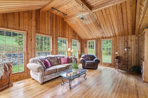 1053 Hillview Drive Hendersonville TN 37075