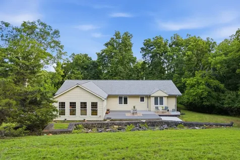 1053 Hillview Drive Hendersonville TN 37075