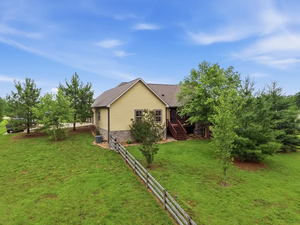 5277 Herrens Chapel Road Silver Point TN 38582
