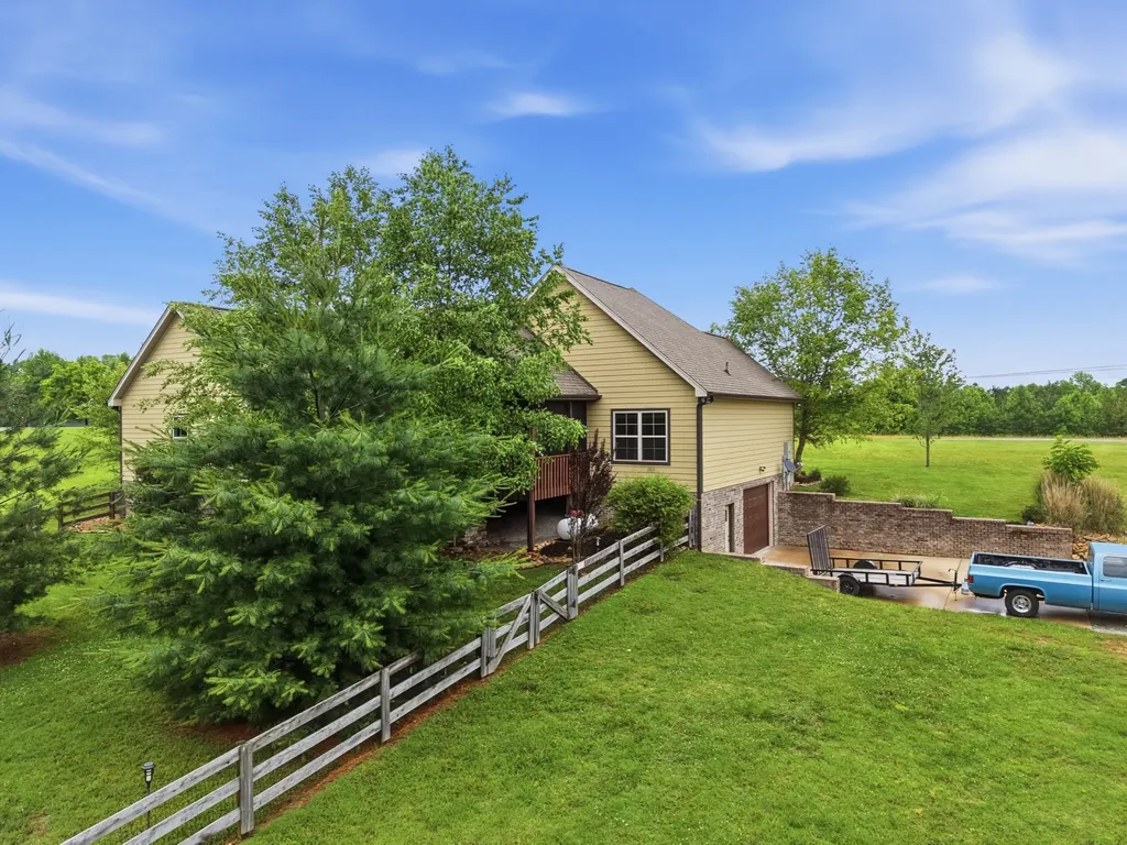 5277 Herrens Chapel Road Silver Point TN 38582