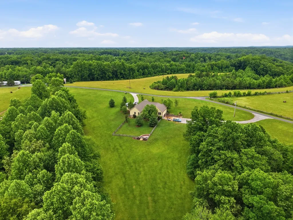 5277 Herrens Chapel Road Silver Point TN 38582