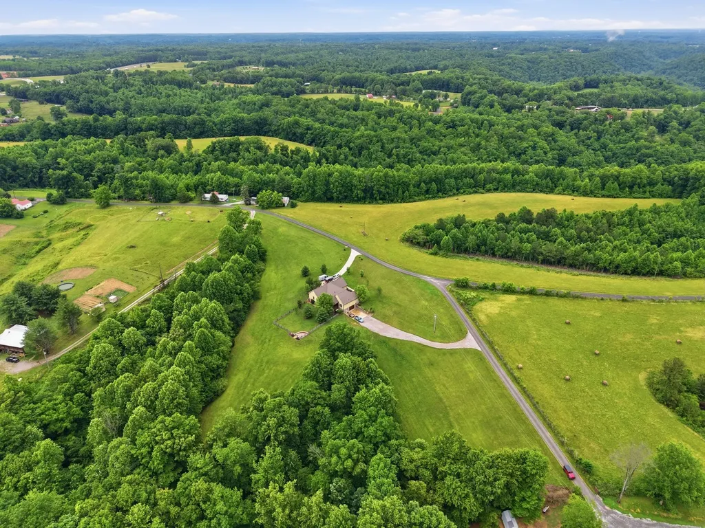 5277 Herrens Chapel Road Silver Point TN 38582