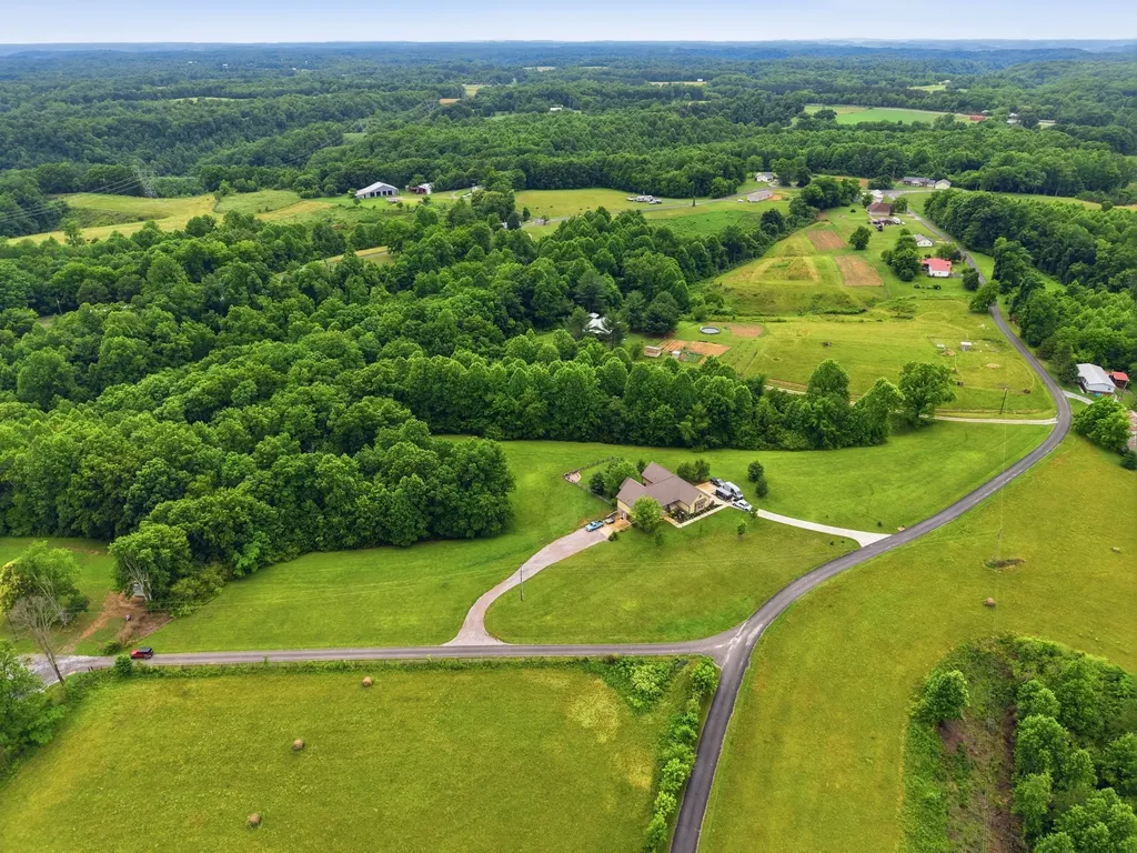 5277 Herrens Chapel Road Silver Point TN 38582