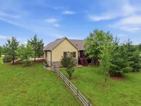 5277 Herrens Chapel Road Silver Point TN 38582