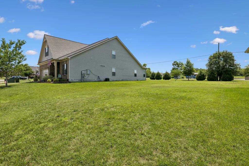 1310 Coates Lane Gallatin TN 37066