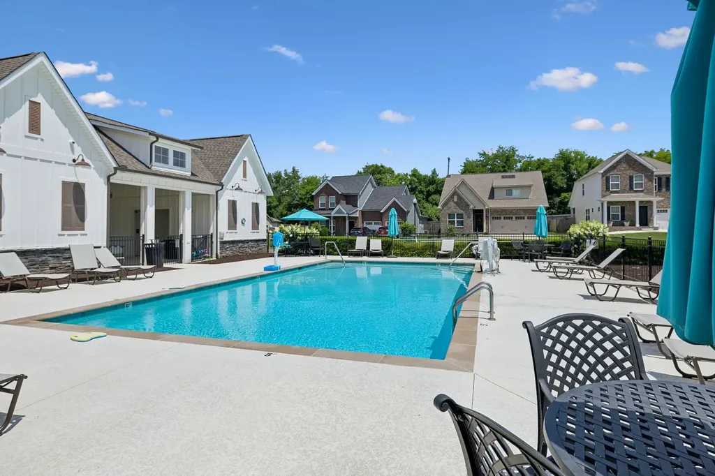 1310 Coates Lane Gallatin TN 37066