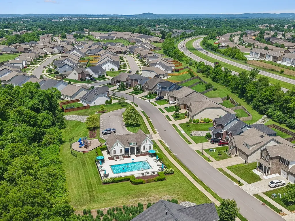 1310 Coates Lane Gallatin TN 37066