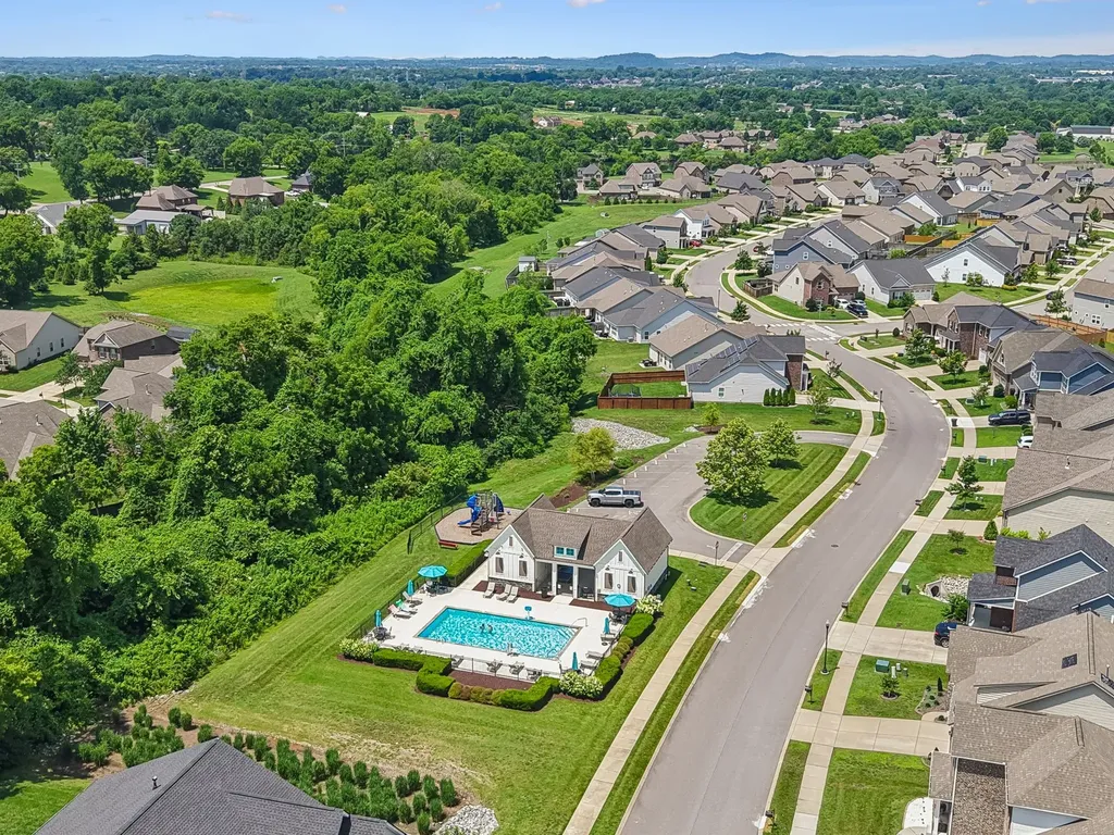 1310 Coates Lane Gallatin TN 37066
