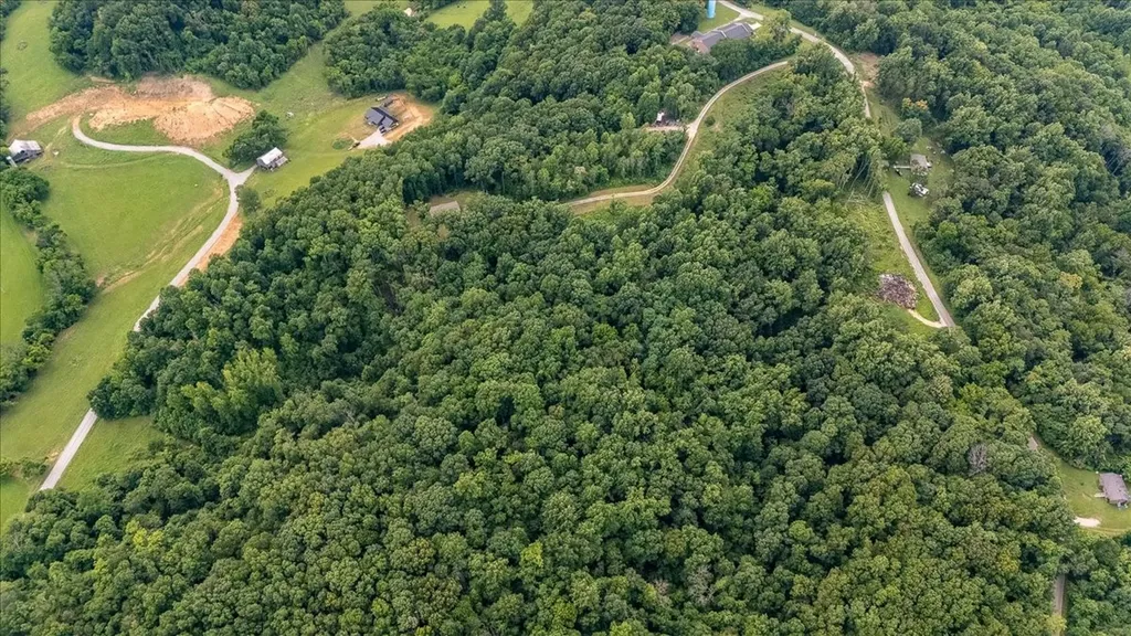 5077 Southpoint Ridge Road Hampshire TN 38461