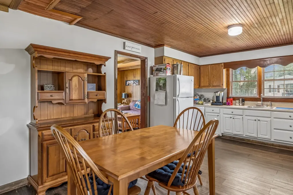 903 Days Road Lafayette TN 37083