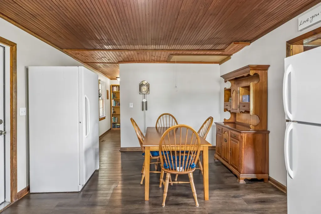 903 Days Road Lafayette TN 37083