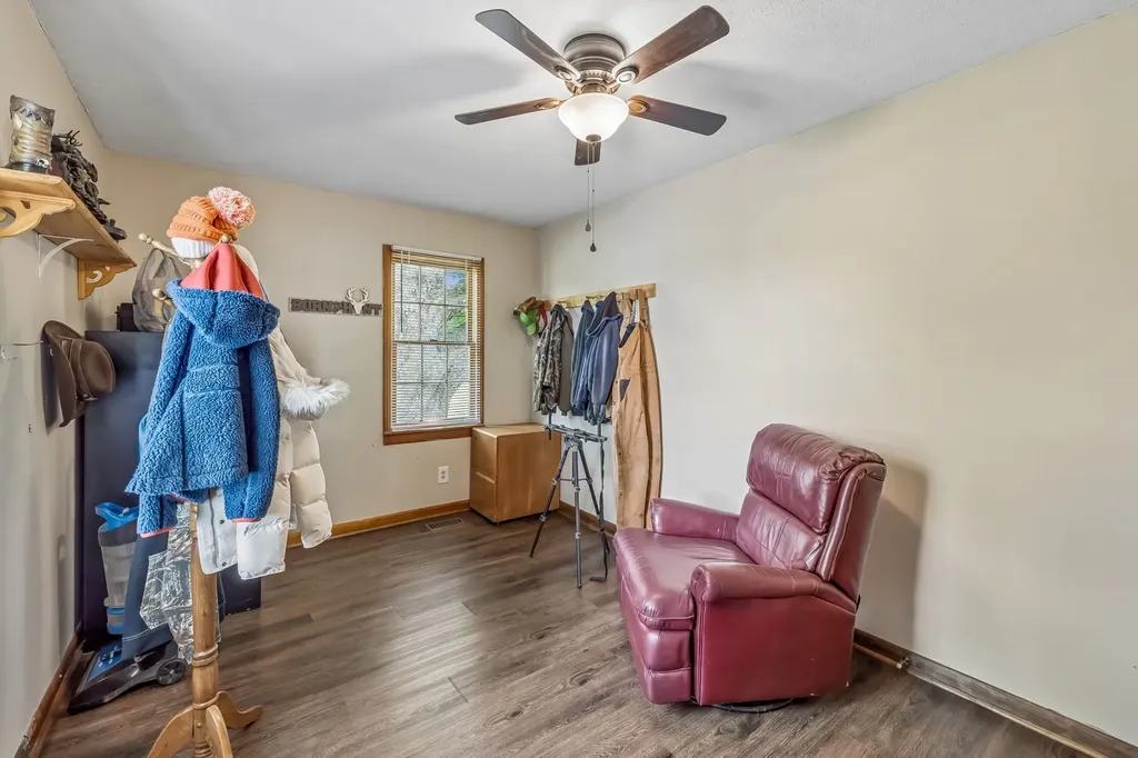 903 Days Road Lafayette TN 37083