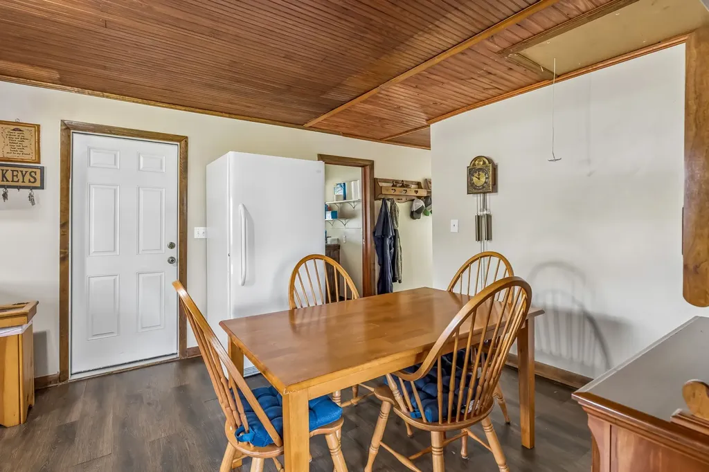 903 Days Road Lafayette TN 37083