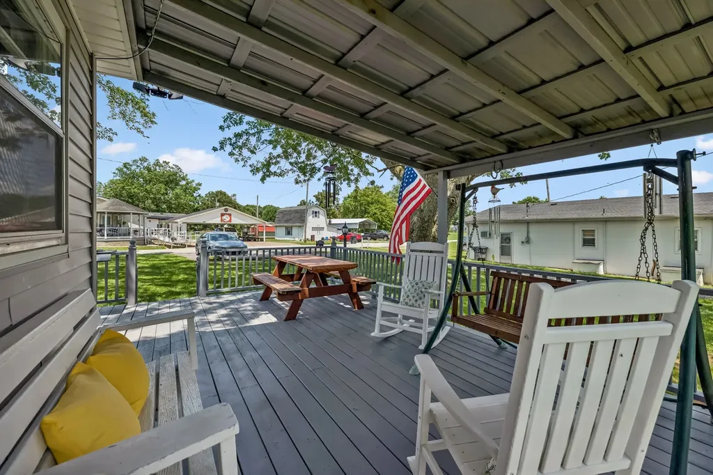 903 Days Road Lafayette TN 37083