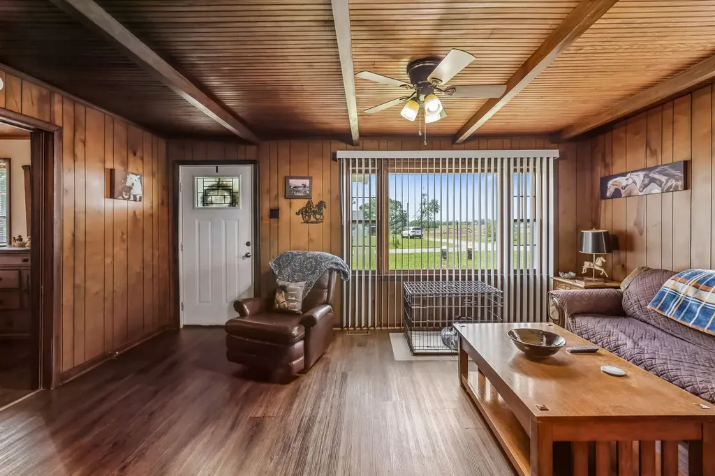 903 Days Road Lafayette TN 37083