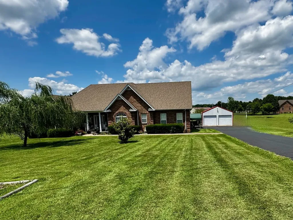 537 Tuck Road Lafayette TN 37083