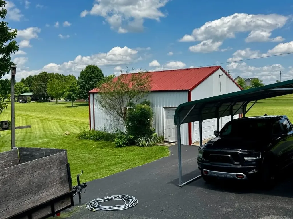 537 Tuck Road Lafayette TN 37083