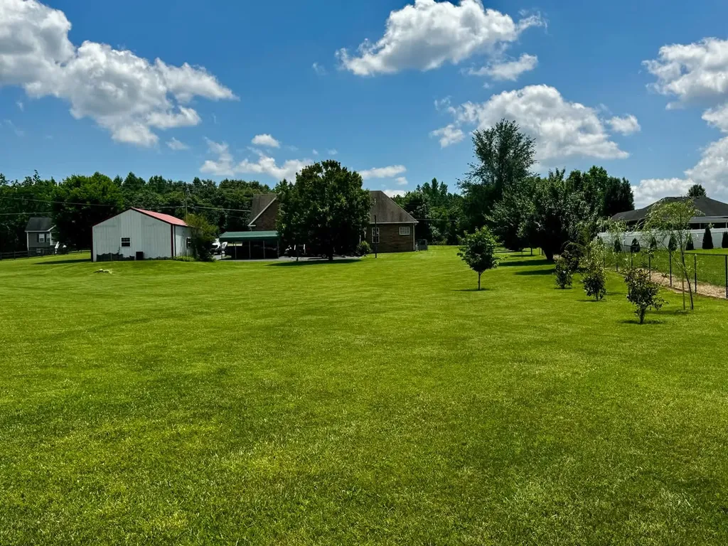 537 Tuck Road Lafayette TN 37083