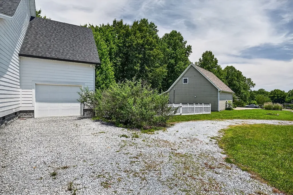 105 Shiloh Lane Smithville TN 37166