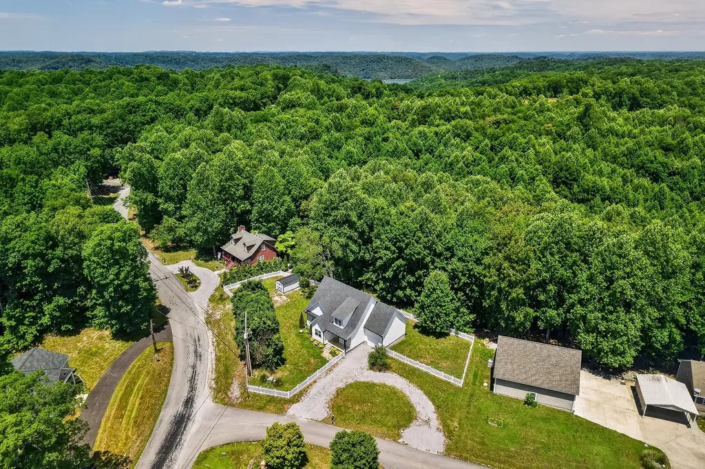105 Shiloh Lane Smithville TN 37166