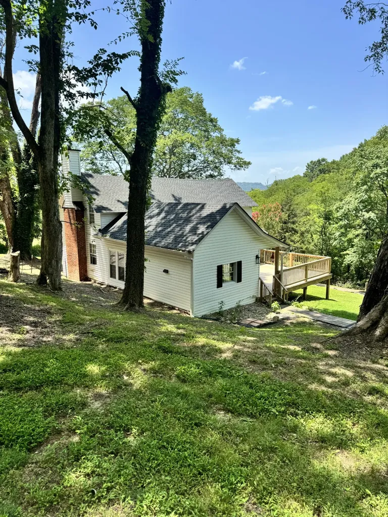 97 Mcclures Bend Lane Carthage TN 37030