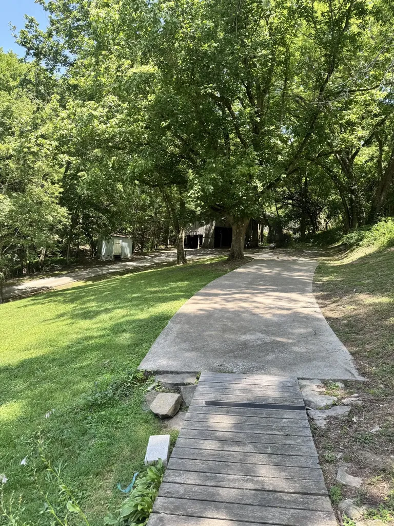 97 Mcclures Bend Lane Carthage TN 37030
