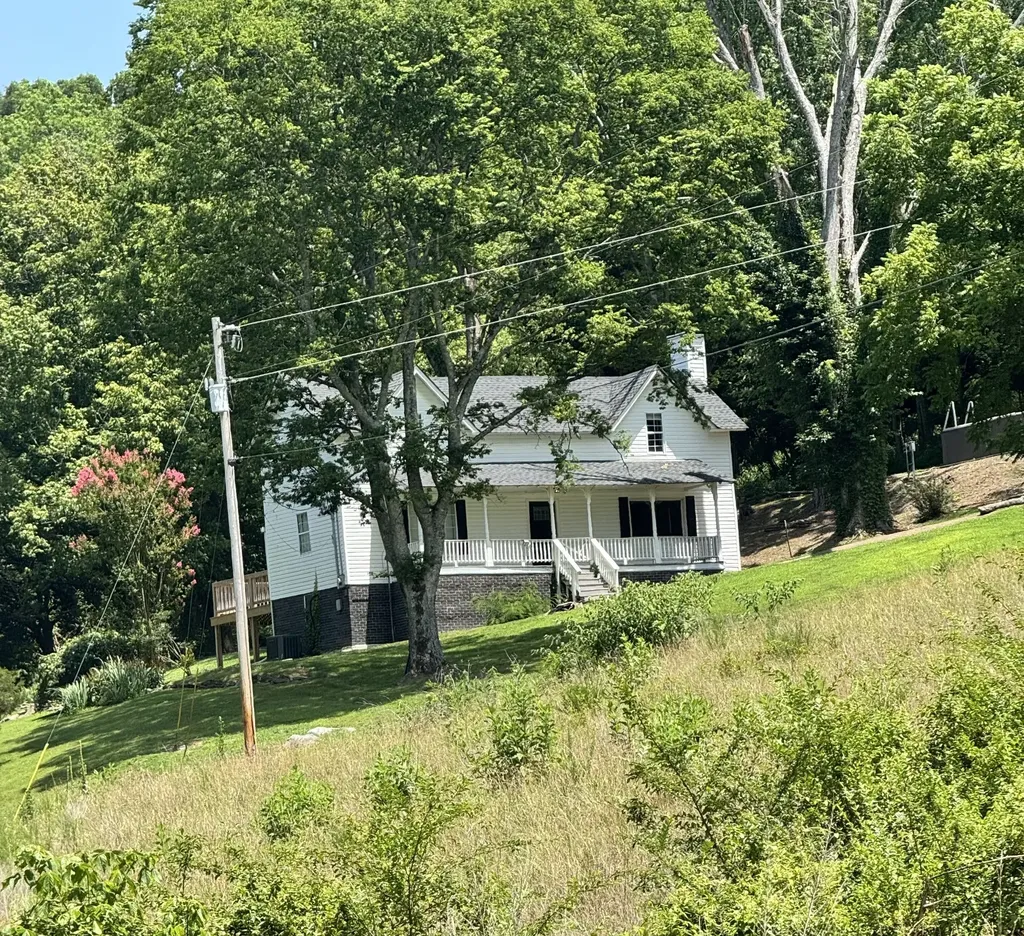 97 Mcclures Bend Lane Carthage TN 37030