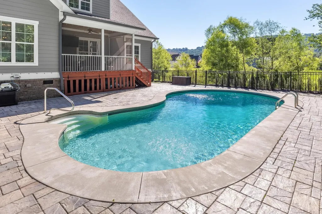 9458 Silver Stone Lane Ooltewah TN 37363