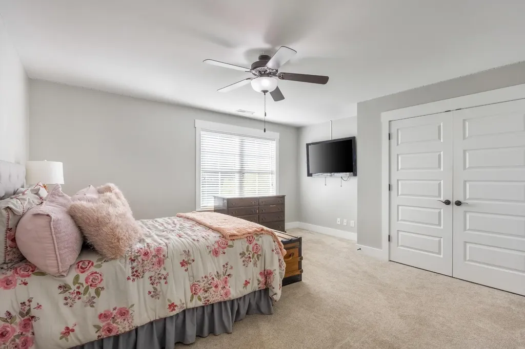 9458 Silver Stone Lane Ooltewah TN 37363