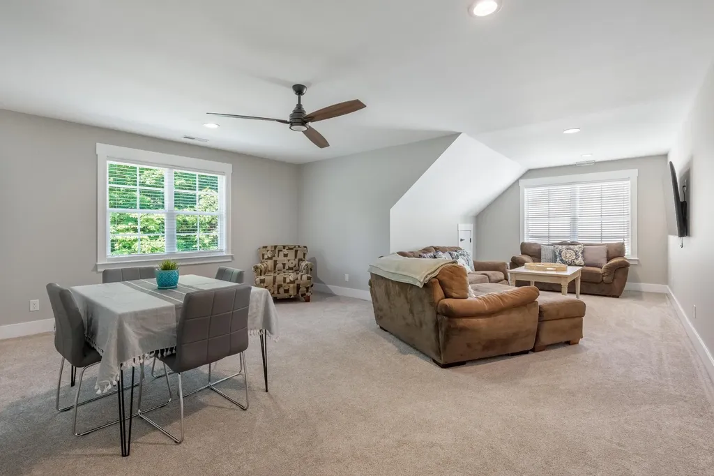 9458 Silver Stone Lane Ooltewah TN 37363