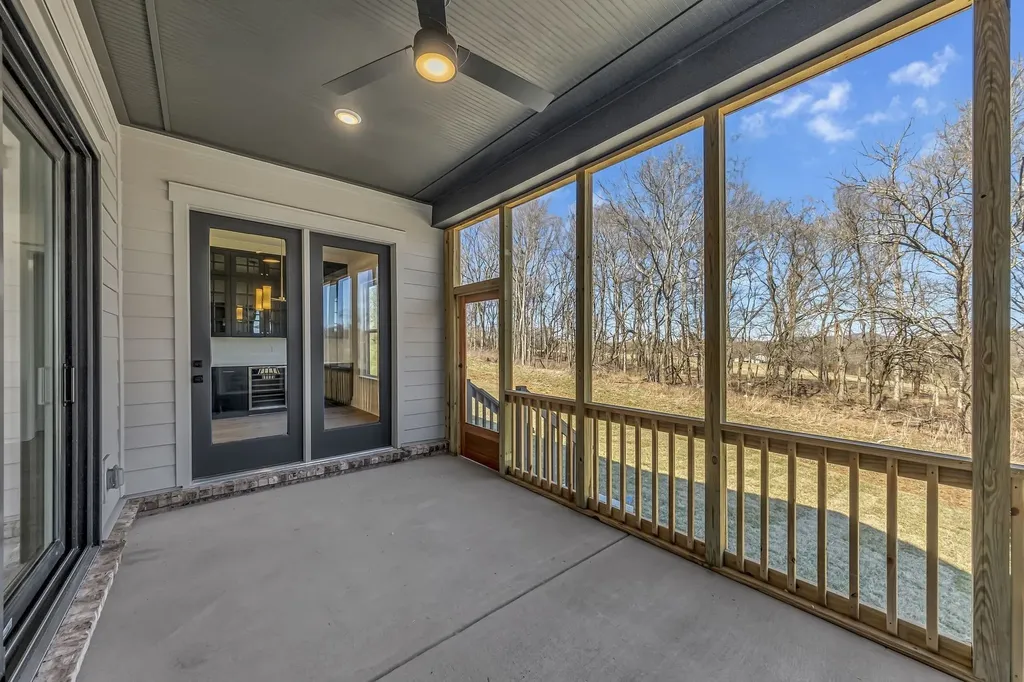 5001 Fairhaven Circle Thompsons Station TN 37179