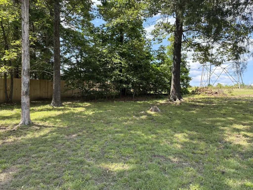 545 Red Fox Drive Burns TN 37029