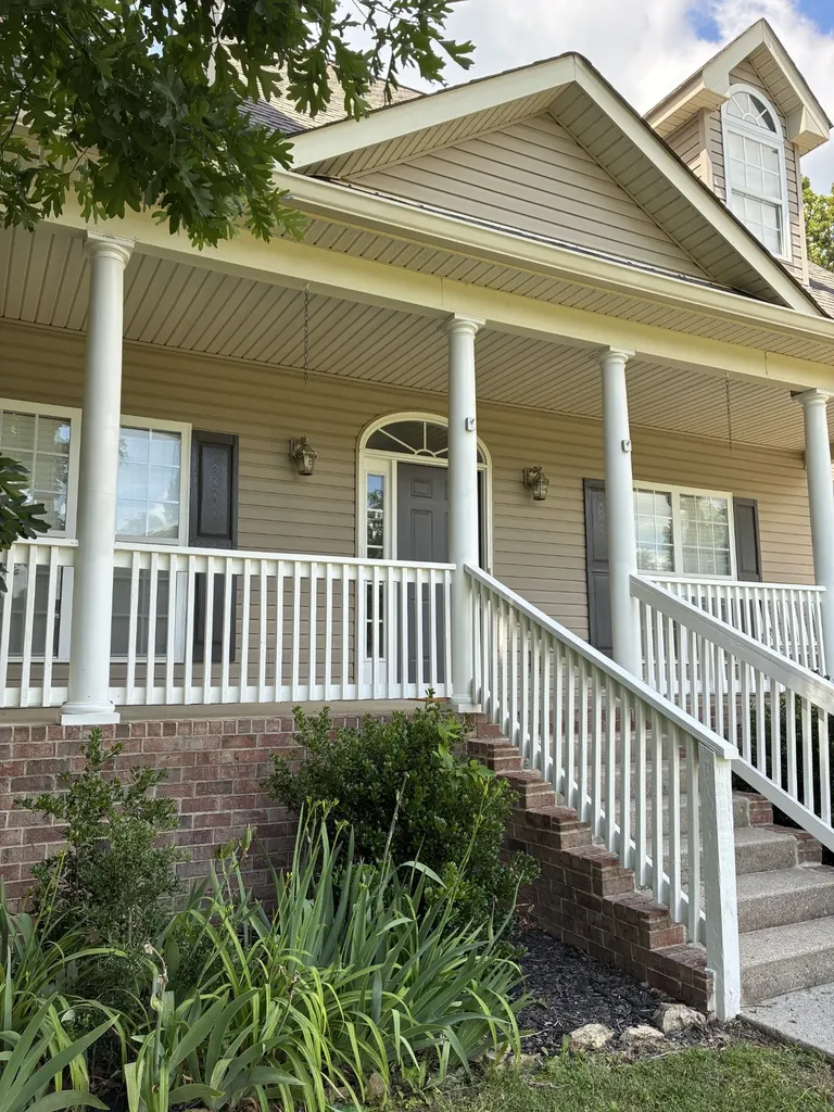 545 Red Fox Drive Burns TN 37029