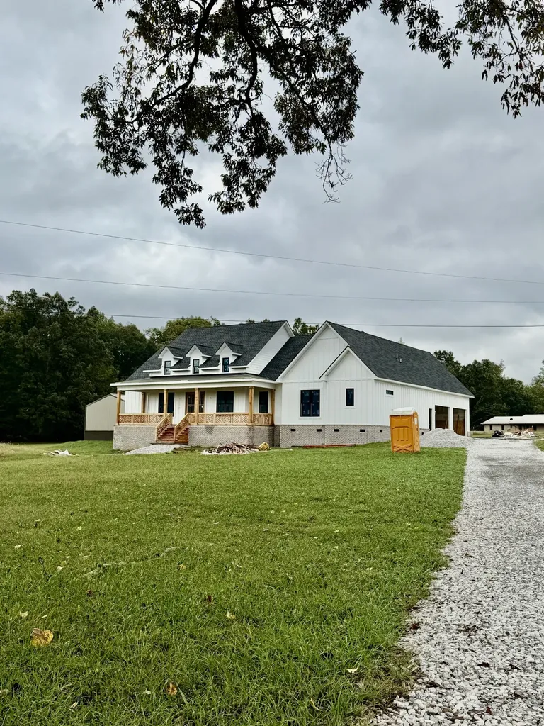 3725 Ledford Mill Road Wartrace TN 37183