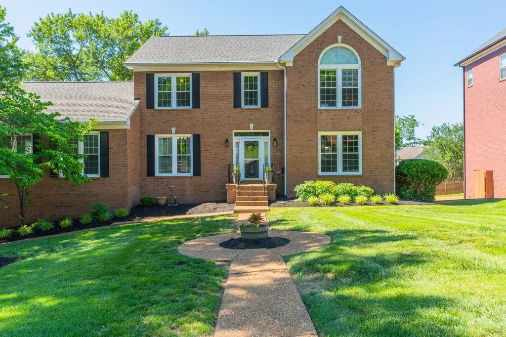 612 Indian Hills Mound Goodlettsville TN 37072