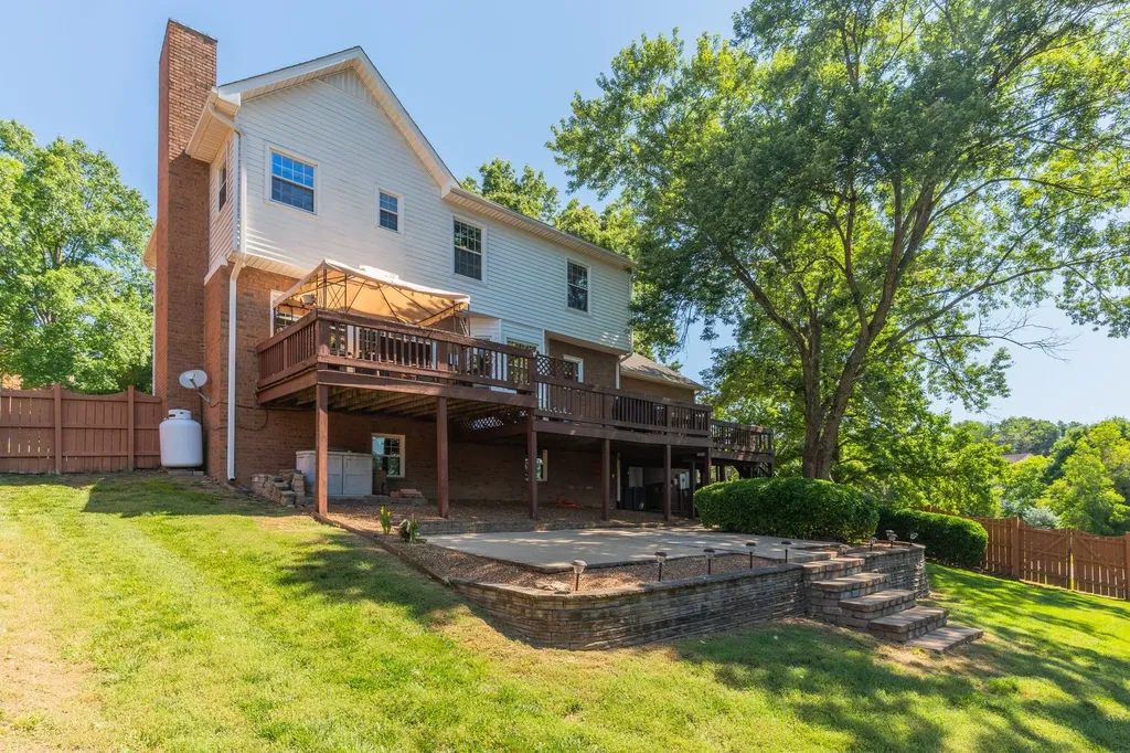 612 Indian Hills Mound Goodlettsville TN 37072